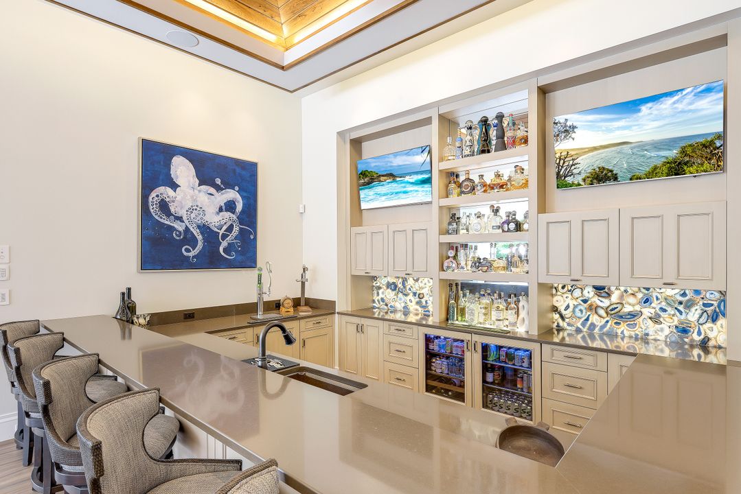 17412 Via Lugano Ct, Miromar Lakes, FL 33913