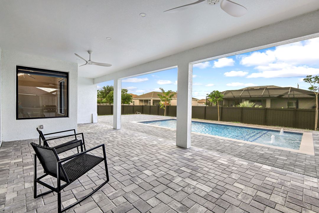 1020 NW 33rd Pl, Cape Coral, FL 33993