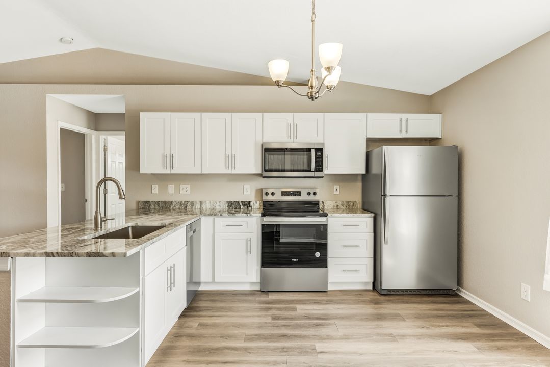 1913 NE 4th Ter, Cape Coral, FL 33909