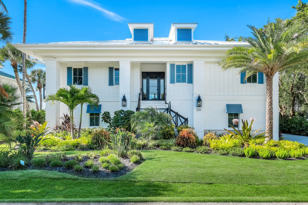 310 Seabreeze Dr, Marco Island, FL 34145