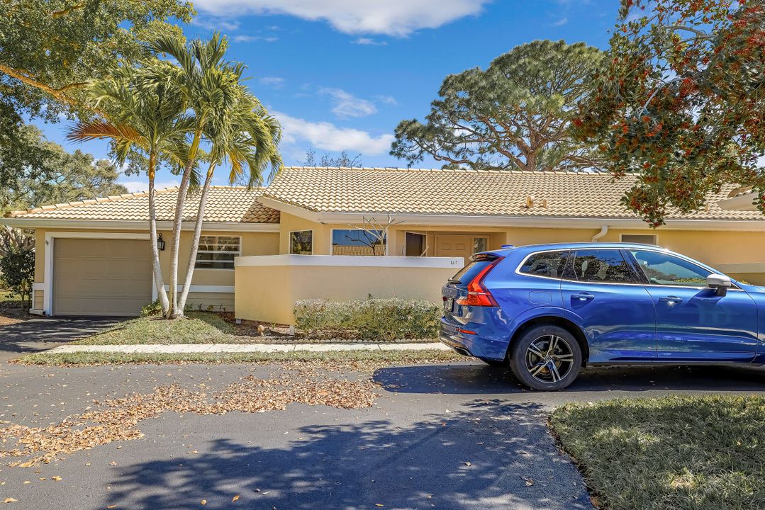 337 Emerald Bay Cir #U1, Naples, FL 34110