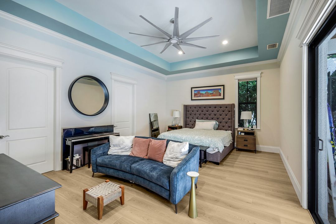 1455 Hemingway Pl, Naples, FL 34103