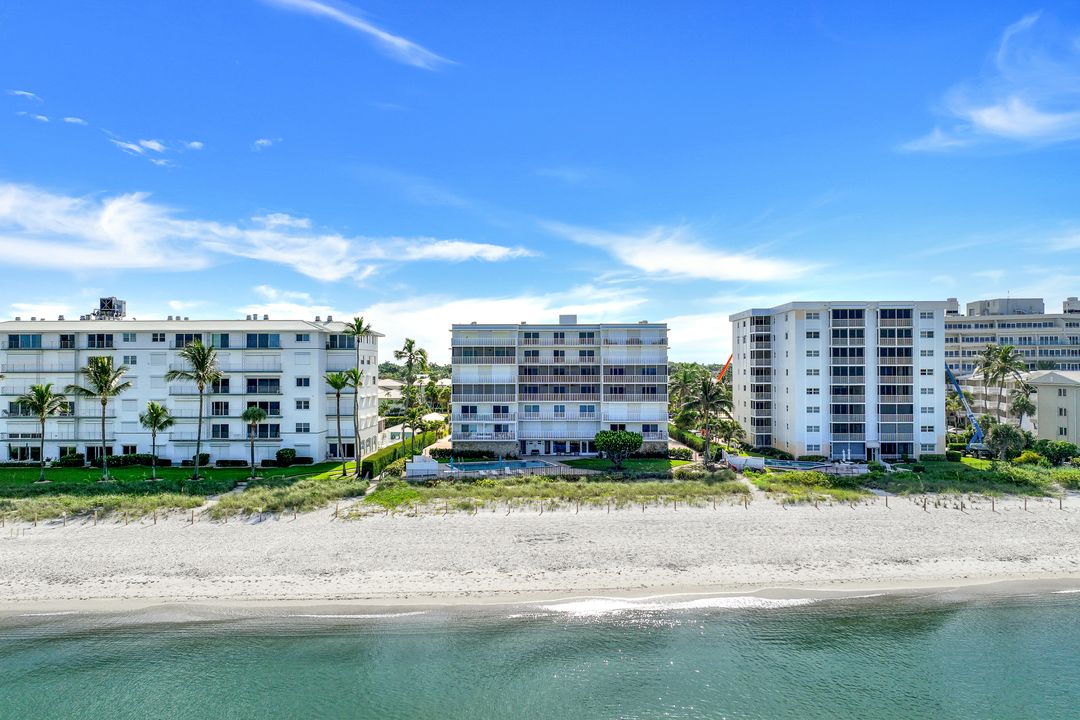 1977 Gulf Shore Blvd N #503, Naples, FL 34102