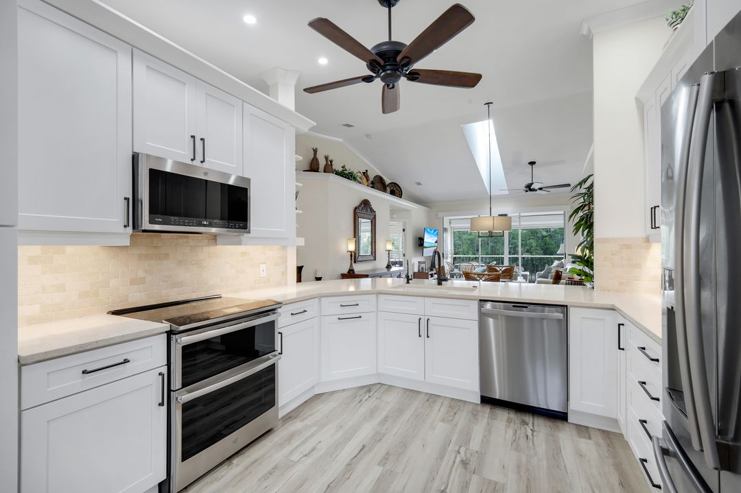 526 Lake Louise Cir #402, Naples, FL 34110