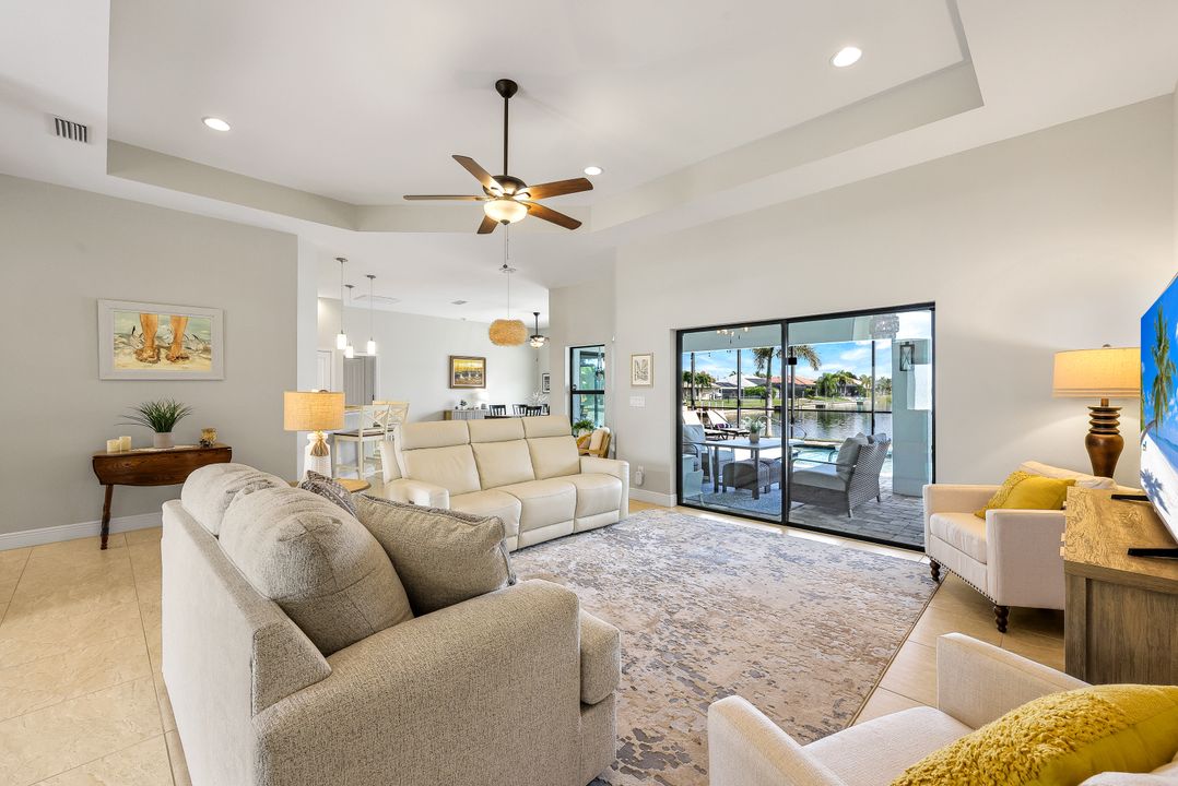 401 NE 19th Pl, Cape Coral, FL 33909