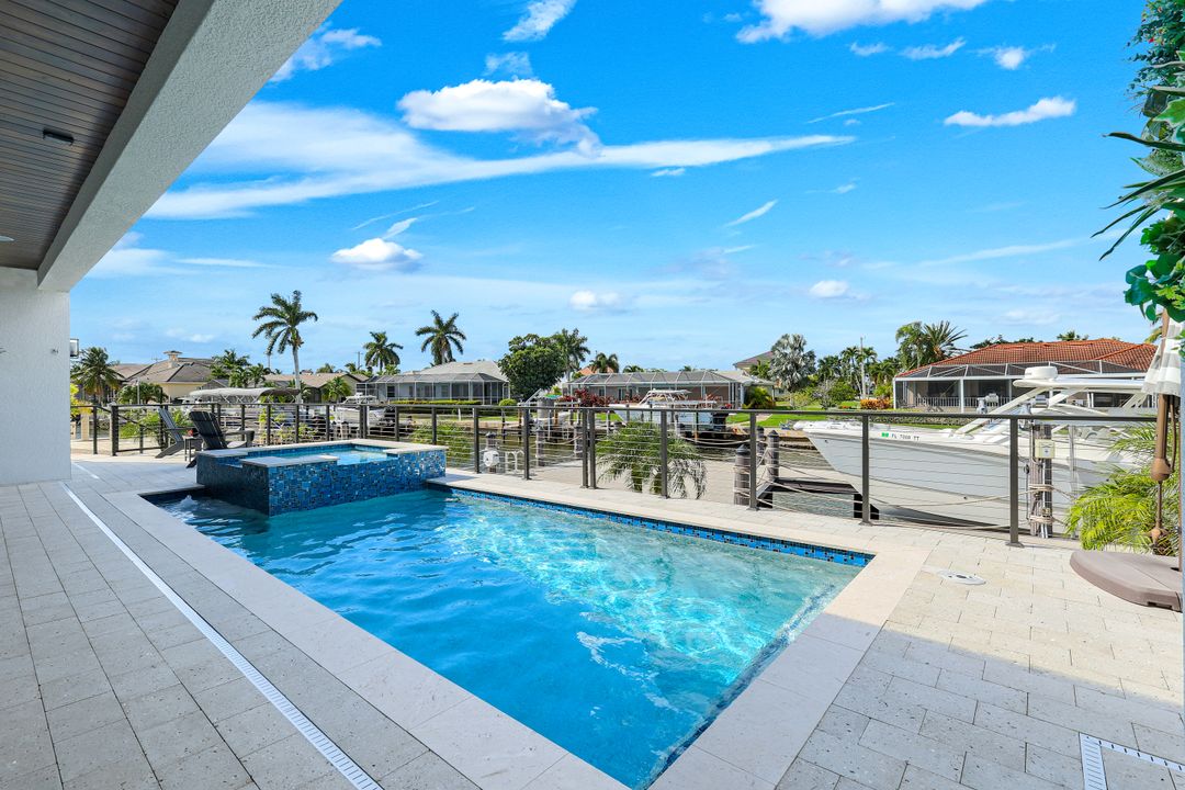 919 Juniper Ct, Marco Island, FL 34145