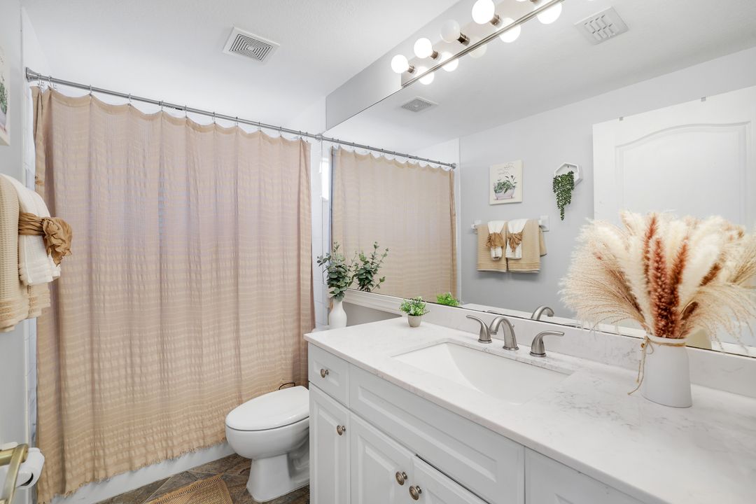 610 Luisa Ct #802-1, Naples, FL 34104