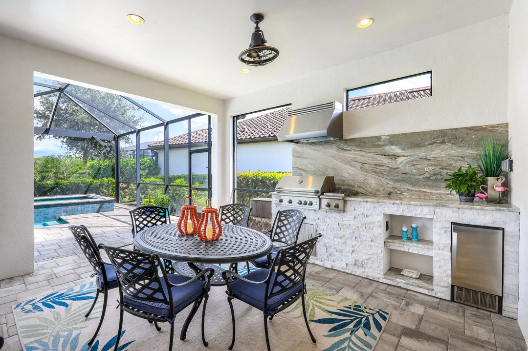 9465 Terresina Dr, Naples, FL 34119