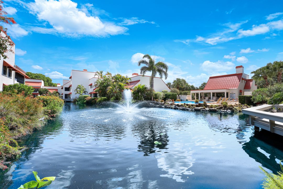 613 Serendipity Dr, Naples, FL 34108