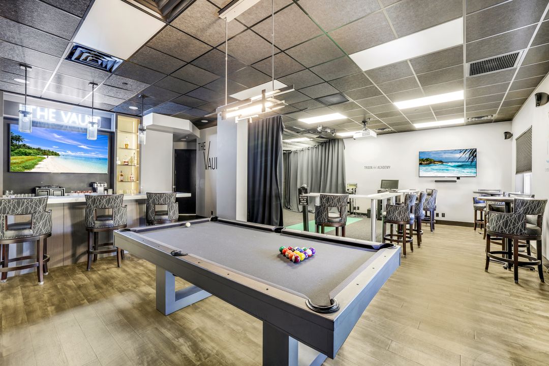 2626 Bolero Dr, Naples, FL 34109