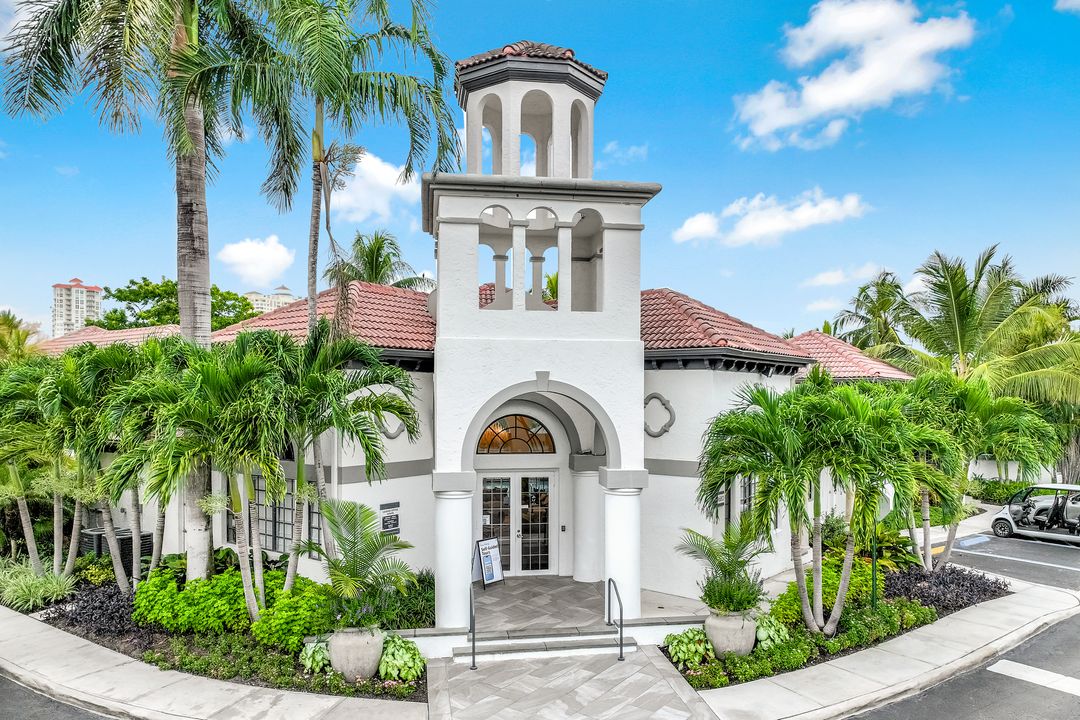 19680 E Country Club Dr, Miami, FL 33180