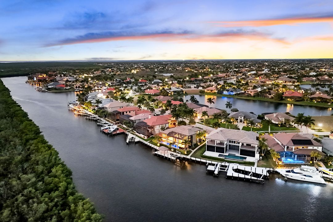 5817 Harbour Cir, Cape Coral, FL 33914