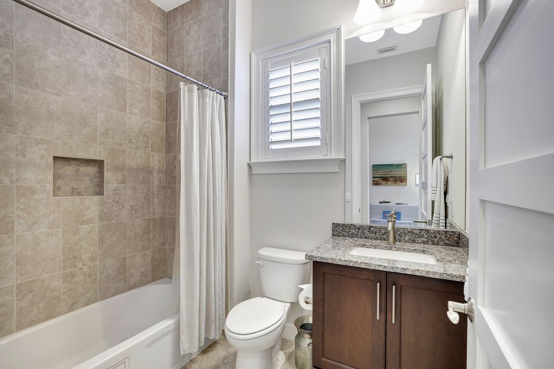 4905 Andros Dr, Naples, FL 34113