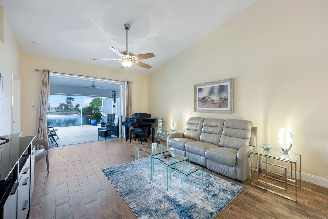2266 Stacil Cir, Naples, FL 34109