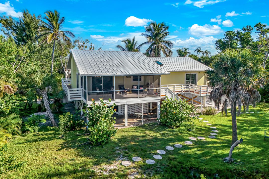 1752 Serenity Ln, Sanibel, FL 33957
