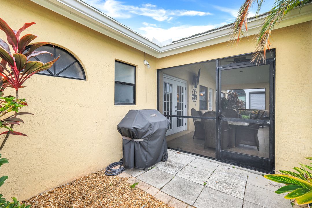 12609 Hunters Ridge Dr, Bonita Springs, FL 34135
