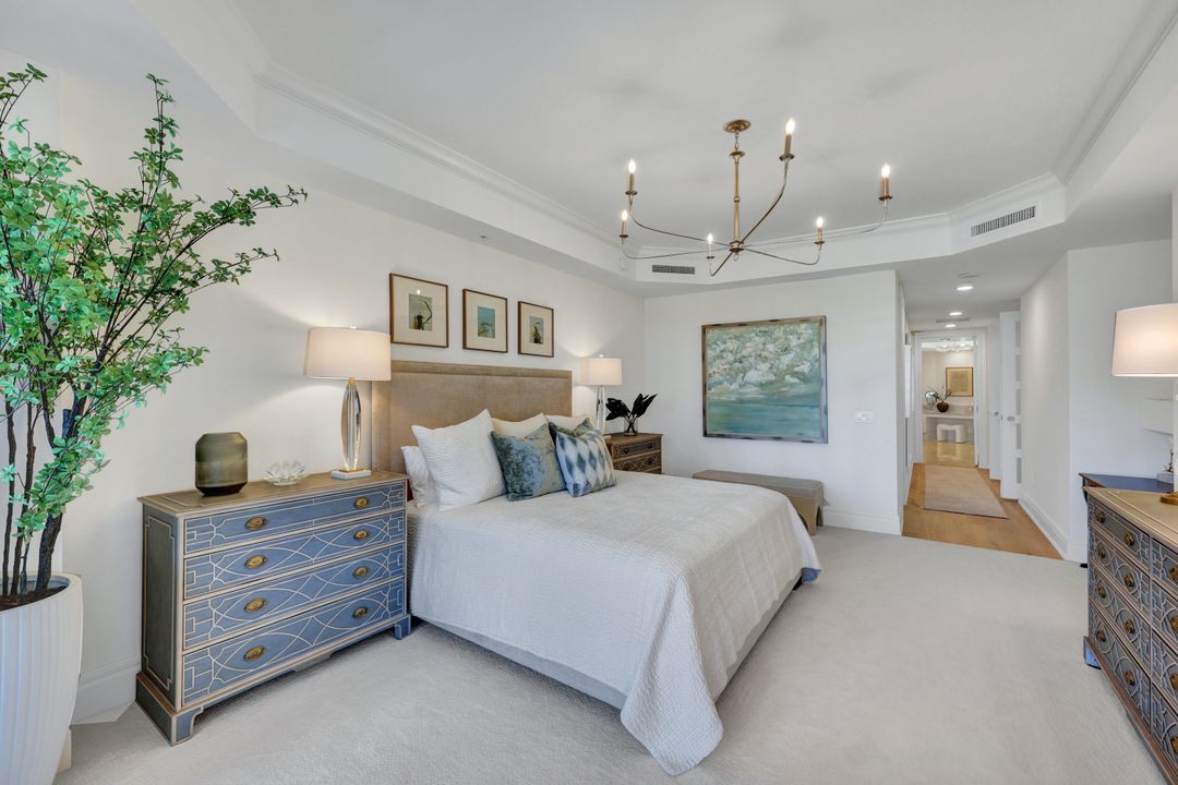 4501 Gulf Shore Blvd N #403, Naples, FL 34103