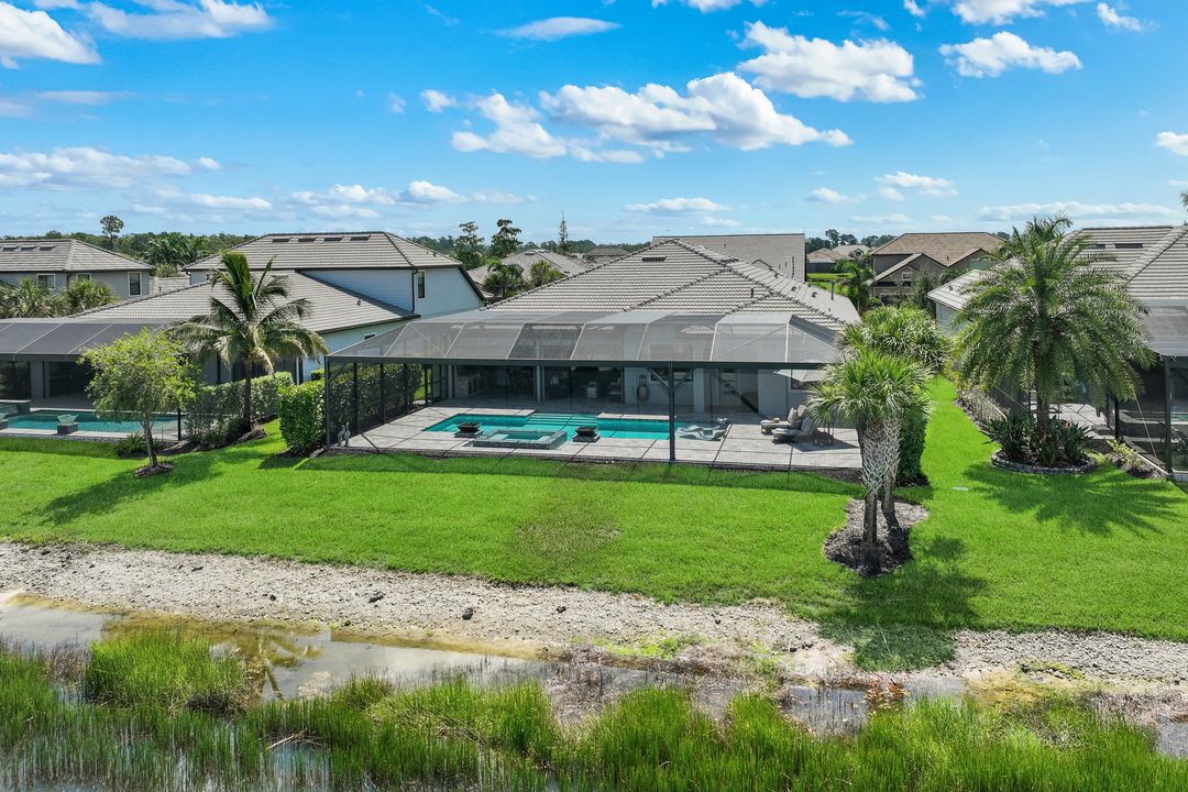 9577 Everglades Dr, Naples, FL 34120