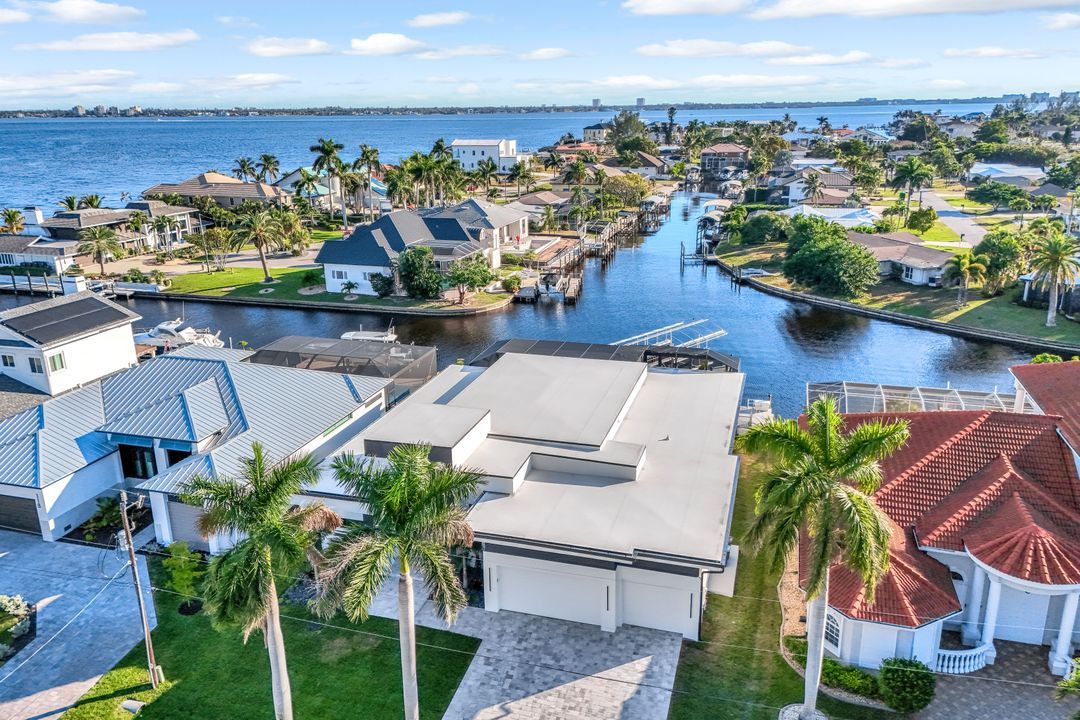 122 SW 58th St, Cape Coral, FL 33914