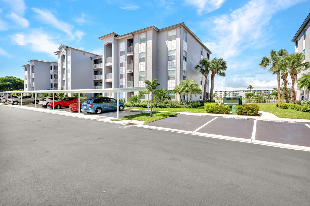 16615 Lake Cir Dr #427, Fort Myers, FL 33908