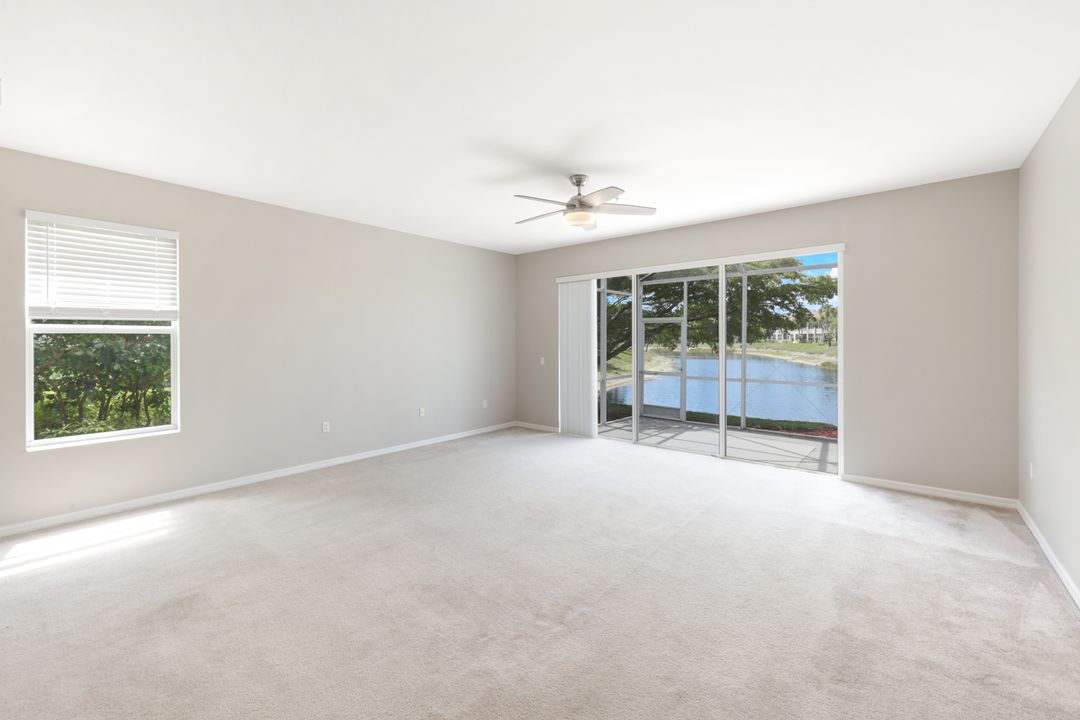 1088 Oxford Ln #48, Naples, FL 34105