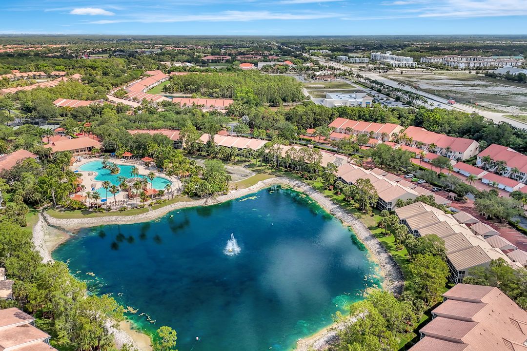 2420 Hidden Lake Dr #8, Naples, FL 34112