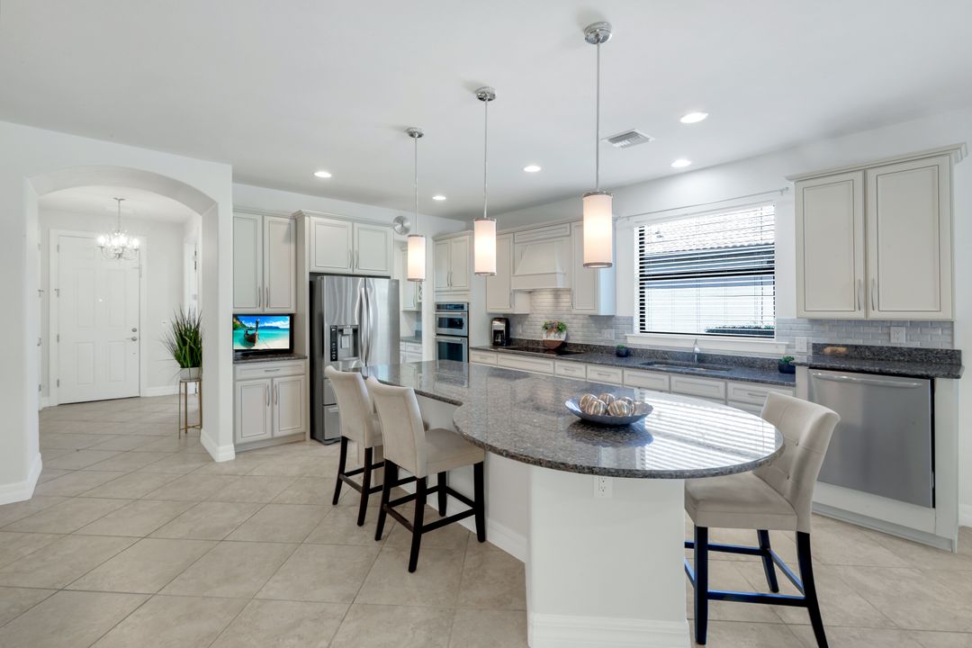 10870 Maitland Way, Fort Myers, FL 33913