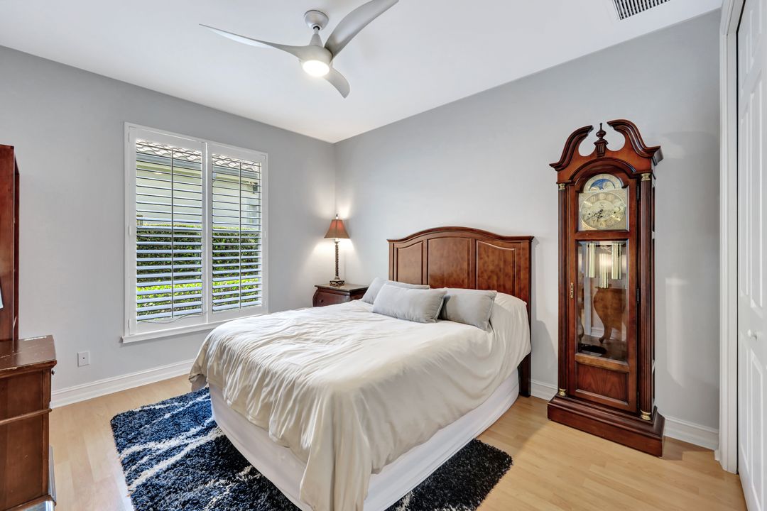9833 Clear Lake Cir, Naples, FL 34109