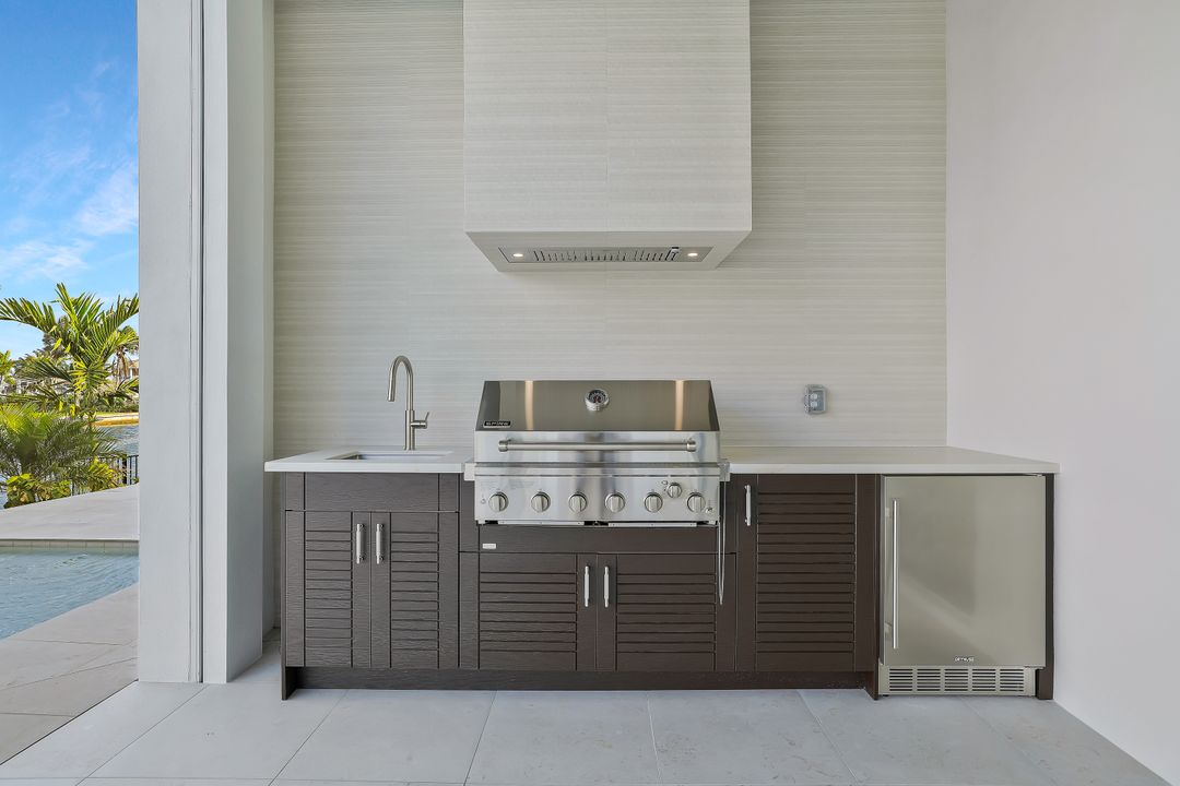 812 Milan Ct, Marco Island, FL 34145