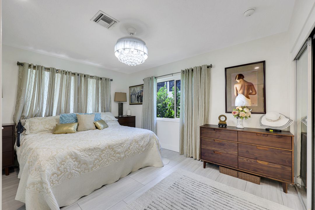 130 Greenbrier St, Marco Island, FL 34145