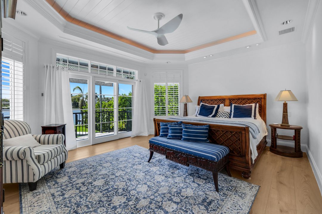 400 Springline Dr, Naples, FL 34102