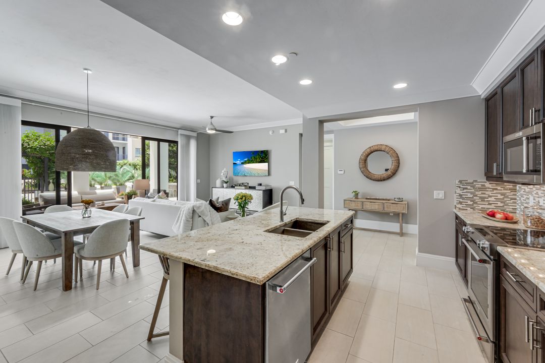 1030 3rd Ave S #216, Naples, FL 34102