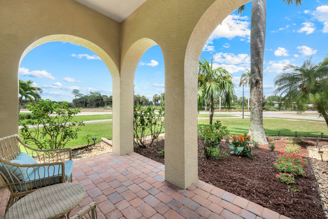 1776 Birdie Dr, Naples, FL 34120