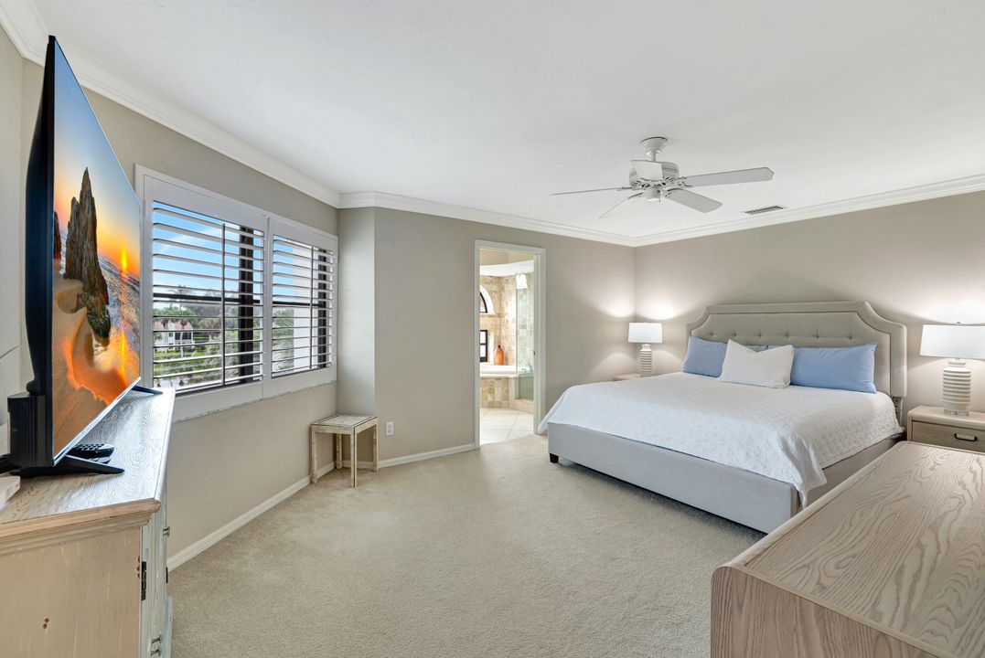 6525 Valen Way #D302, Naples, FL 34108