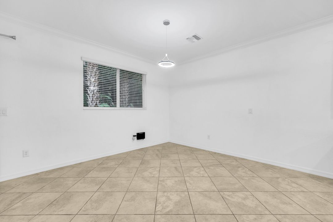 10171 Tin Maple Dr #95, Estero, FL 33928
