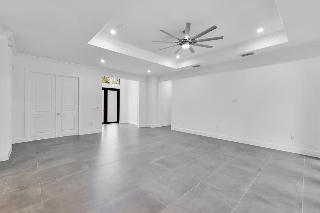 834 Wilson Blvd N, Naples, FL 34120