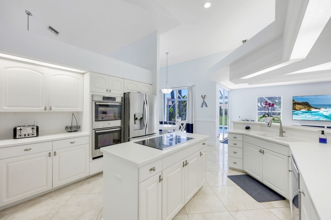 28901 Regis Ct, Bonita Springs, FL 34134