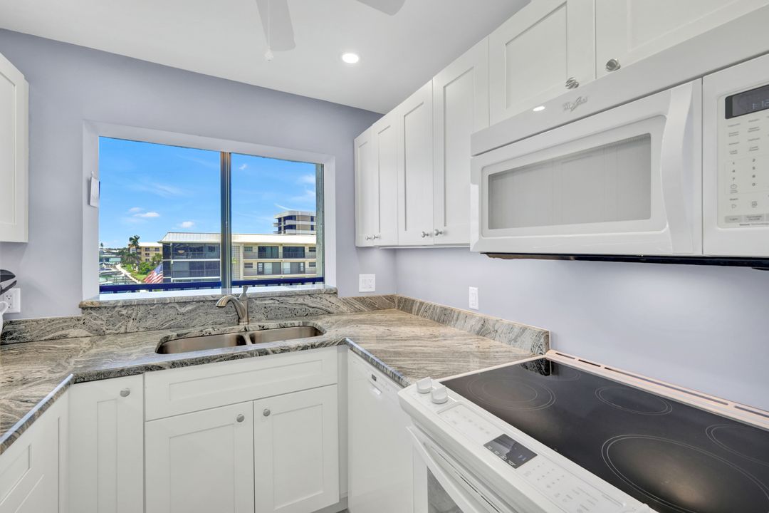 3200 Gulf Shore Blvd N #401, Naples, FL 34103