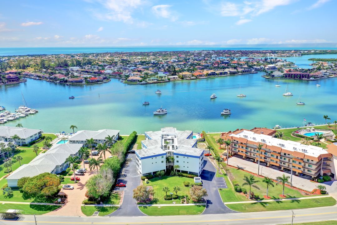 711 W Elkcam Cir #307, Marco Island, FL 34145