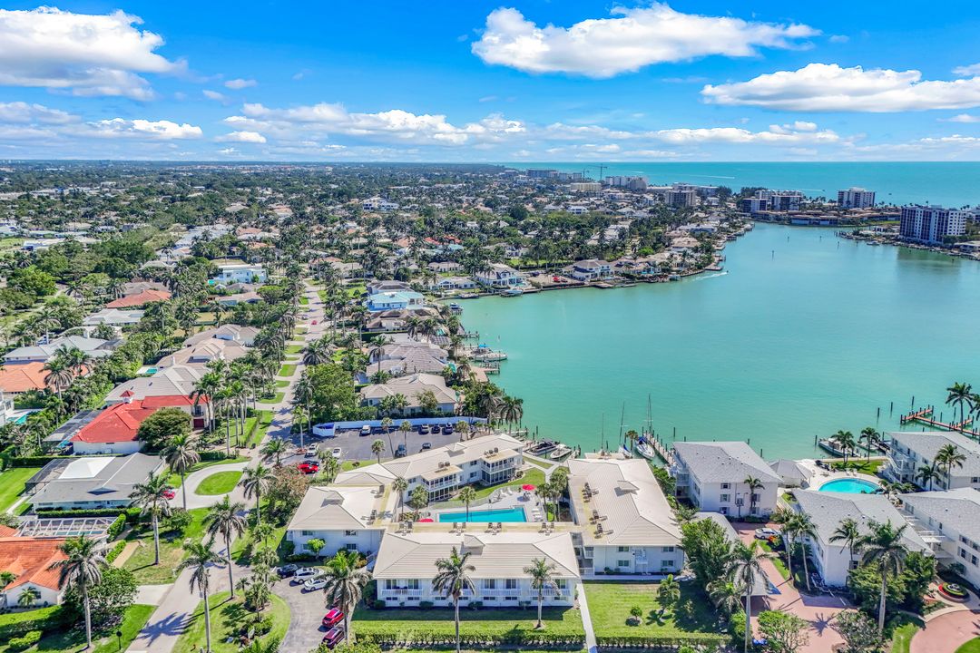 354 Harbour Dr, Naples, FL 34103