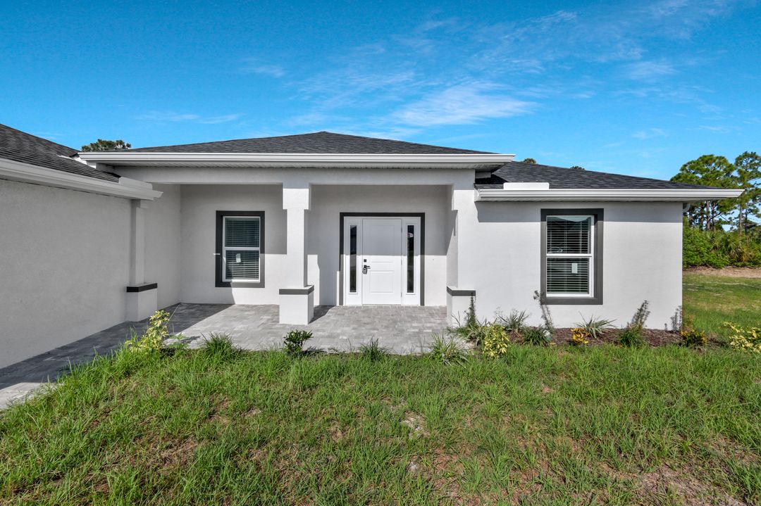 3804 NE 9th Pl, Cape Coral, FL 33909