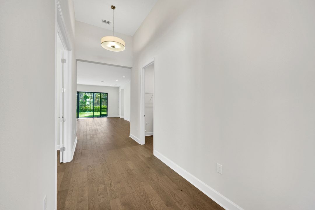 20738 Fair Oak Ln, Estero, FL 33928