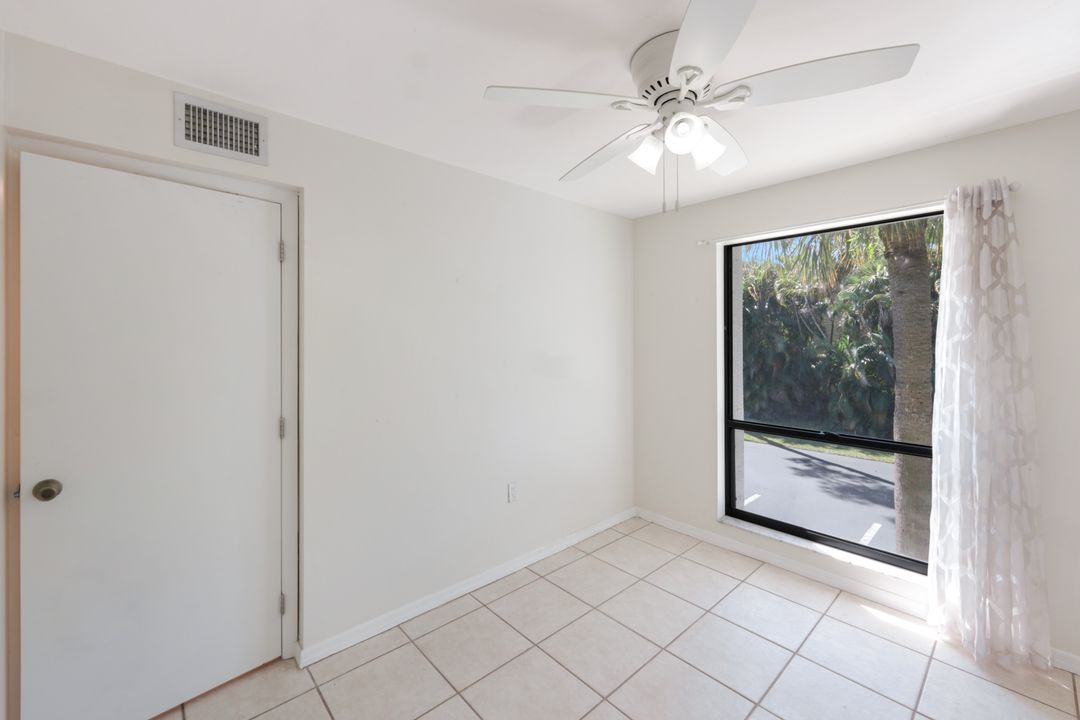 1228 Commonwealth Cir #203, Naples, FL 34116