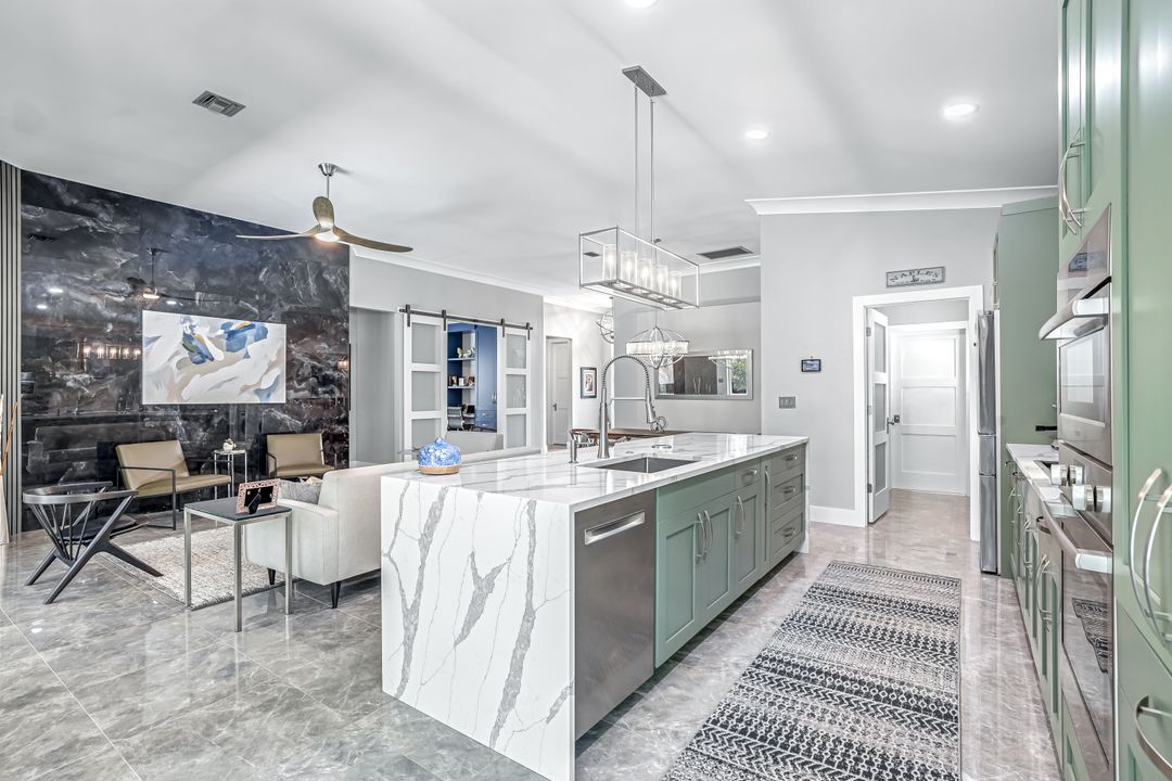 8844 Ventura Way, Naples, FL 34109