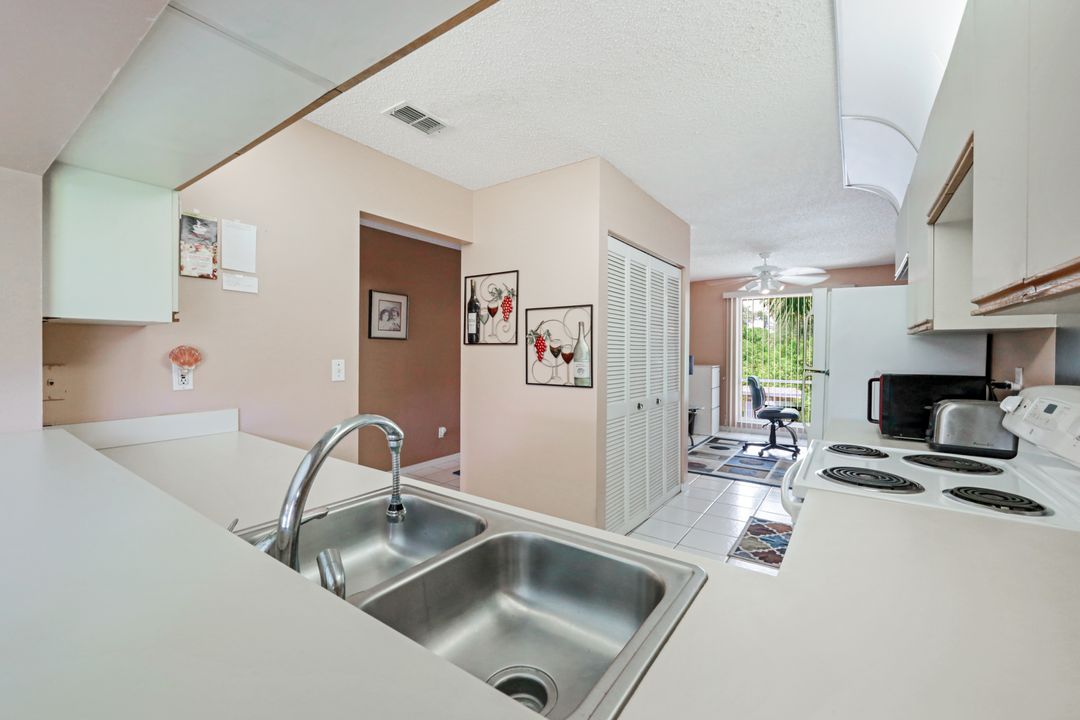 1270 Yesica Ann Cir #201, Naples, FL 34110