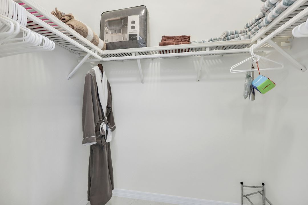 400 Flagship Dr #902, Naples, FL 34108