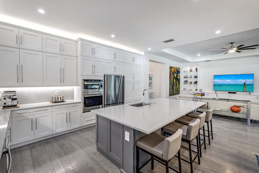 12083 Azalea Wy, Naples, FL 34120