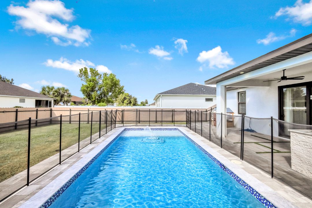 502 SW 25th Pl, Cape Coral, FL 33991