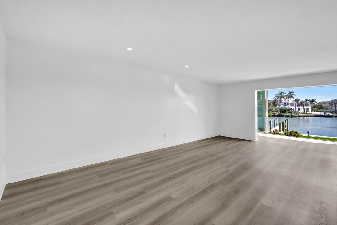 1910 Gulf Shore Blvd N, Naples, FL 34102