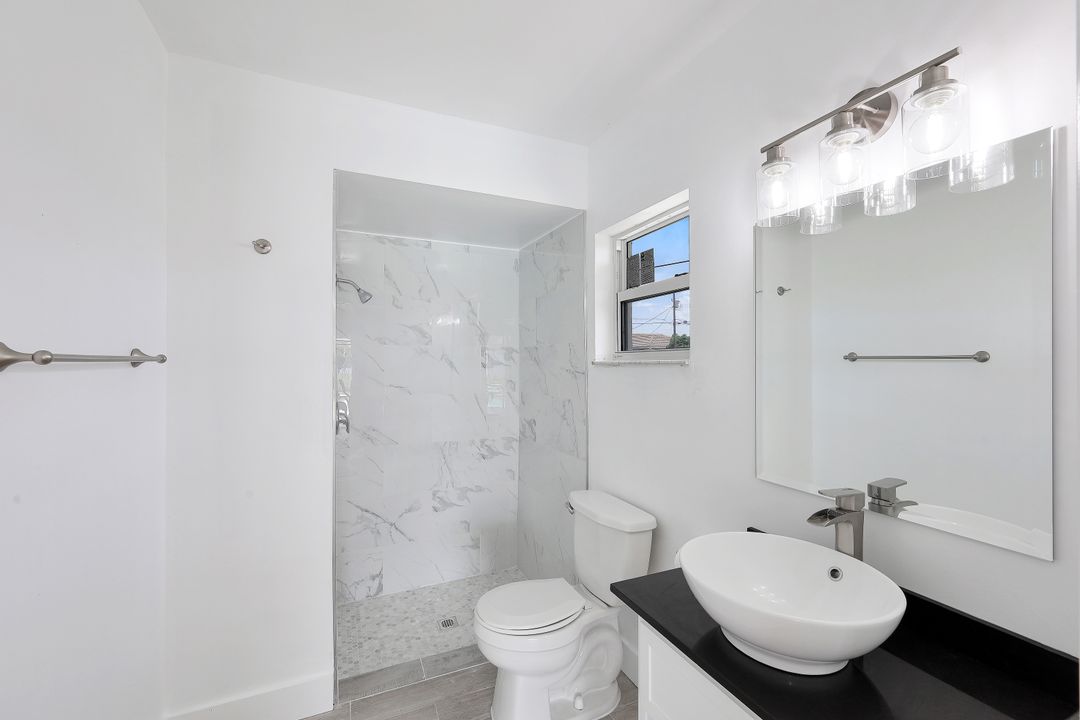 315 SE 16th Terrace, Cape Coral, FL 33990